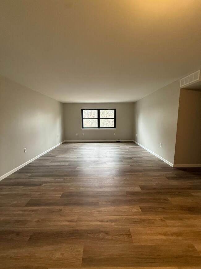 Foto del edificio - Shoreline Apartments