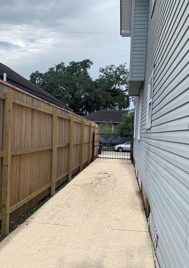 Foto del edificio - 4507 Toulouse St