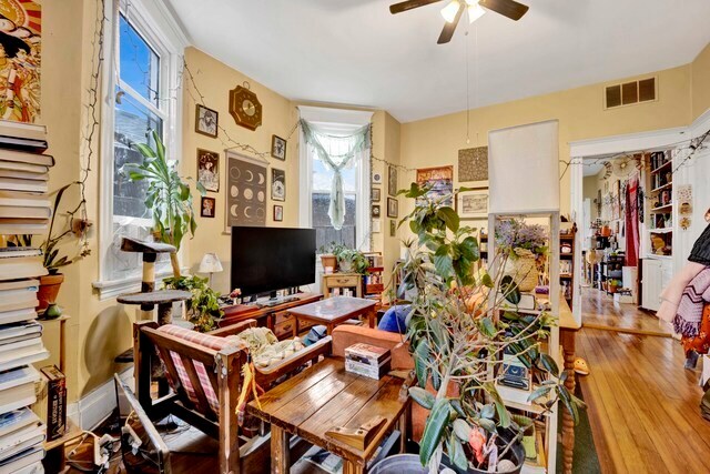 Foto del edificio - 2735 W Potomac Ave