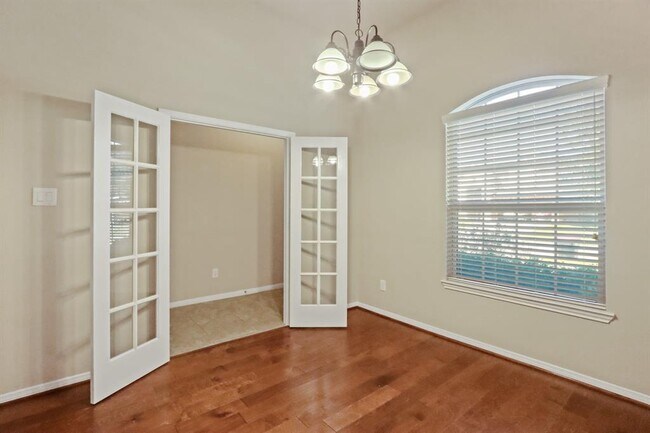 Foto del edificio - 18527 Magnolia Dell Dr