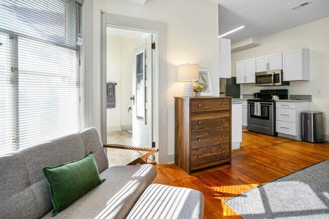 Foto del edificio - 1848 E 89th St