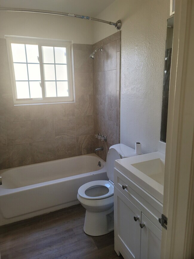 Foto del edificio - 5347 S Fox St