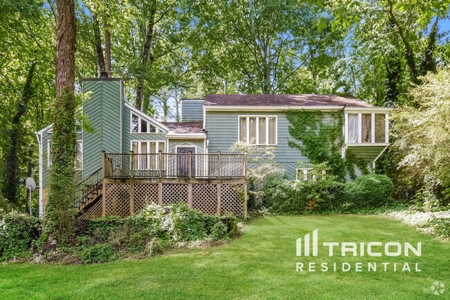 Building Photo - 1850 Winding Creek Ln SW