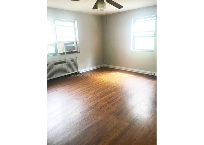 Foto del edificio - 599 Lowell Ave