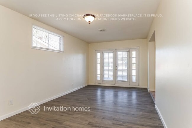 Building Photo - 3725 E Sheridan St