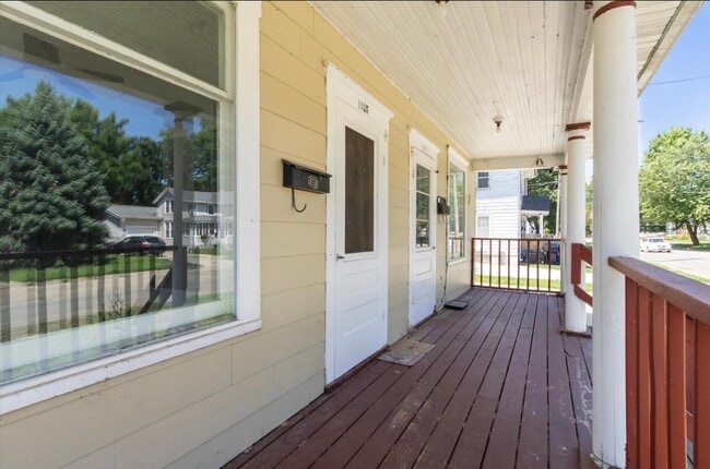 Foto del edificio - 1115 Laurel Ave