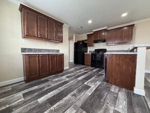 Building Photo - 709 N Collins Fwy