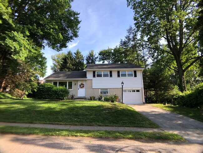 Foto del edificio - 409 Hillside Rd