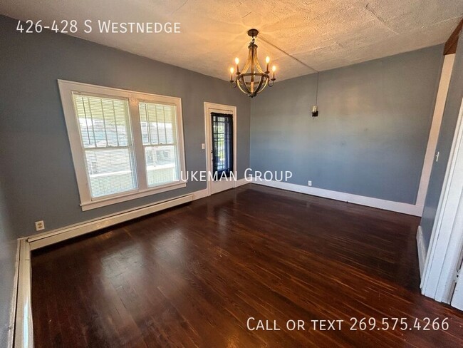 Foto del edificio - 426-428 S Westnedge Ave