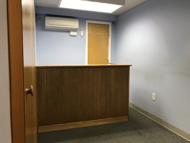 Waiting Area 1 - Asbury