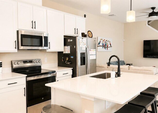 Building Photo - 1502 Erin Breeze Ln