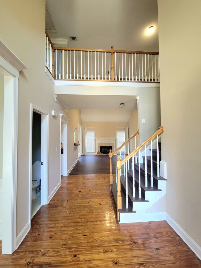 Building Photo - 1040 Lilac Arbor Rd