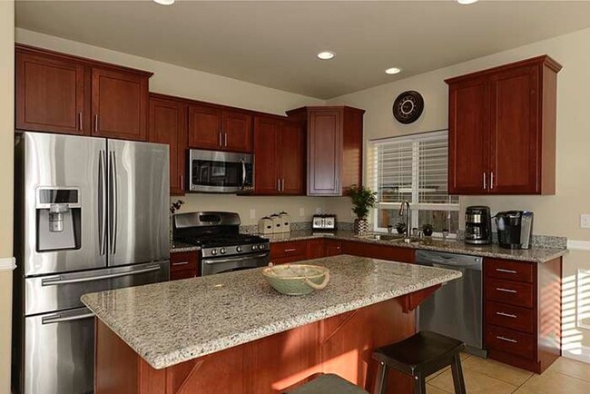 Building Photo - Beautiful Maple Valley 4bd Home!