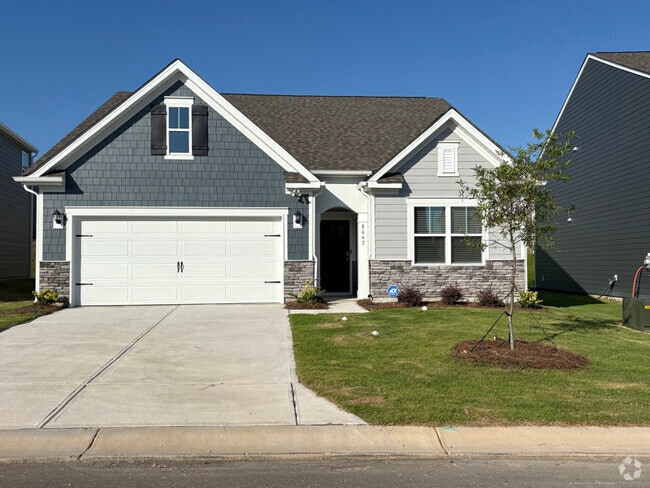 Building Photo - 8407 Plymouth Dr