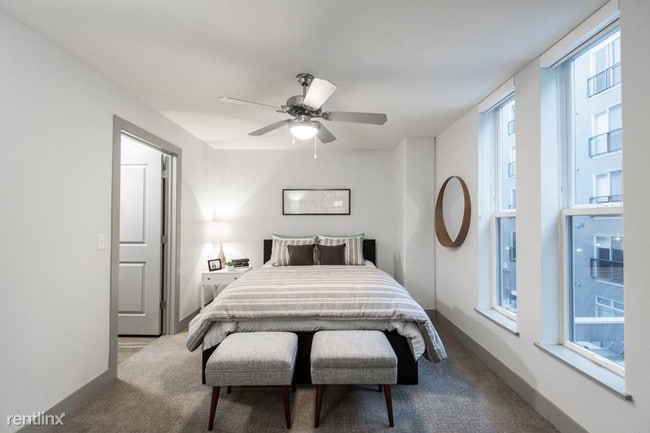 Building Photo - 1 br, 1 bath Apartment - 606 Marshall St 034