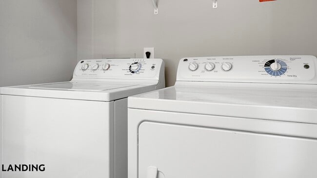 Foto del edificio - 2420 Peachtree Rd NW