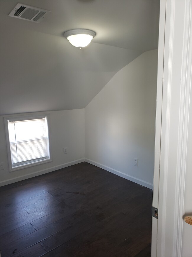 1st room - 109 E Main St