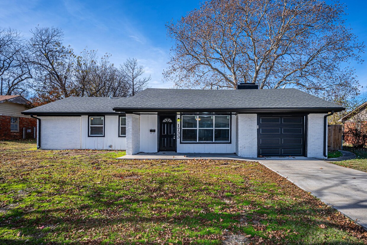 Primary Photo - Updated 3 Bedroom with Fenced Yard