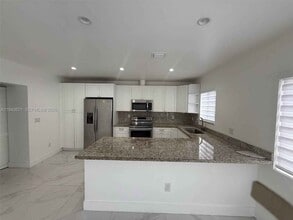 Building Photo - 1970 NW 47th St