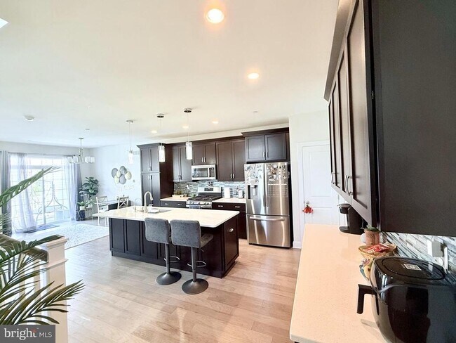 Foto del edificio - 347 Ridgewood Dr