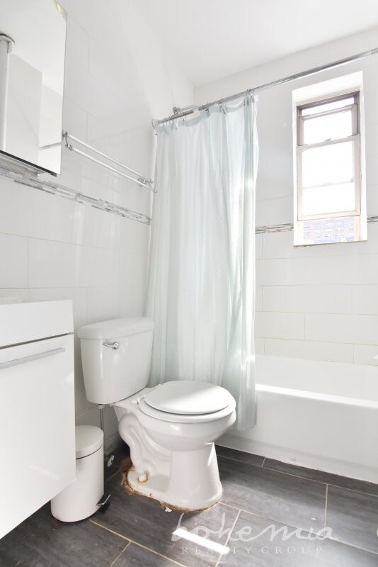 Building Photo - 535 W 155th St