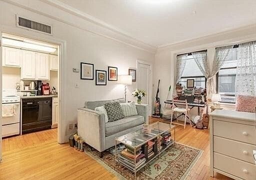 Foto principal - 463 Commonwealth Ave