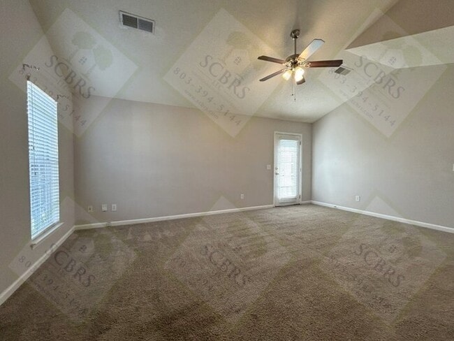 Building Photo - 352 White Gables Dr