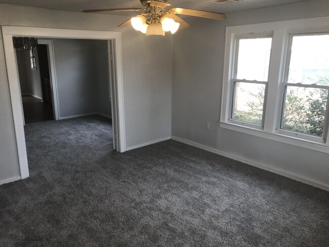 Building Photo - 1306 N Union Ave