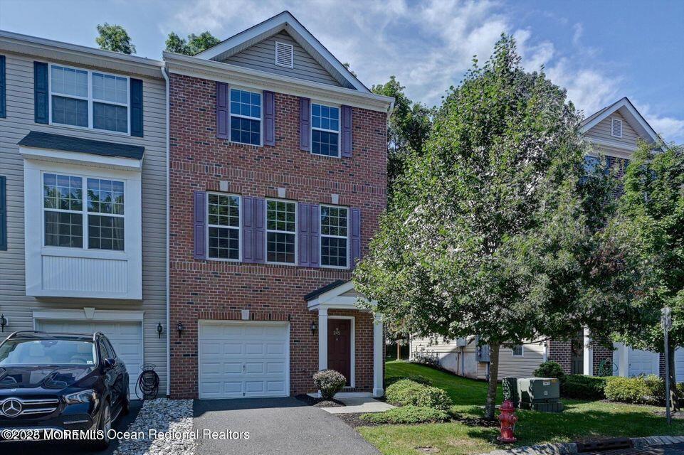 Foto principal - 245 Chickadee Ct