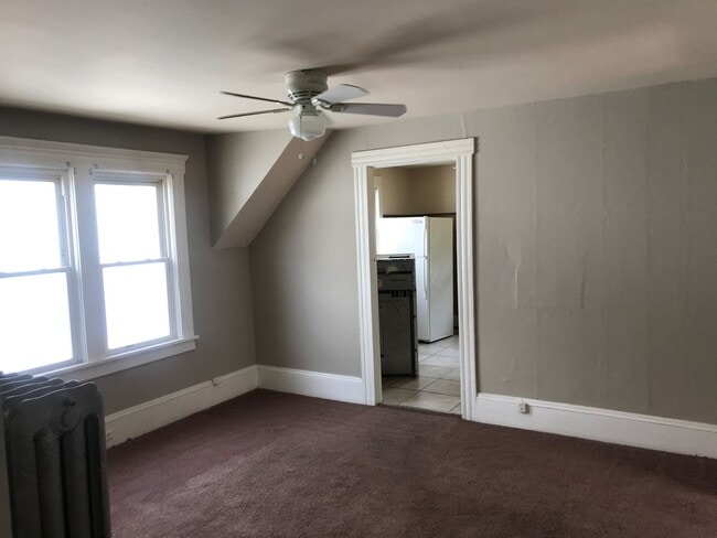 Building Photo - 4026 Clybourne Ave