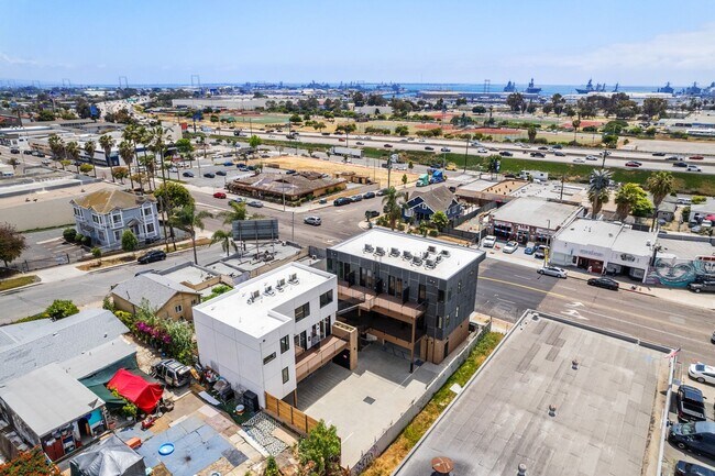 Foto del edificio - Modern 1x1 - Premier National City Location. Immediate Move-In!