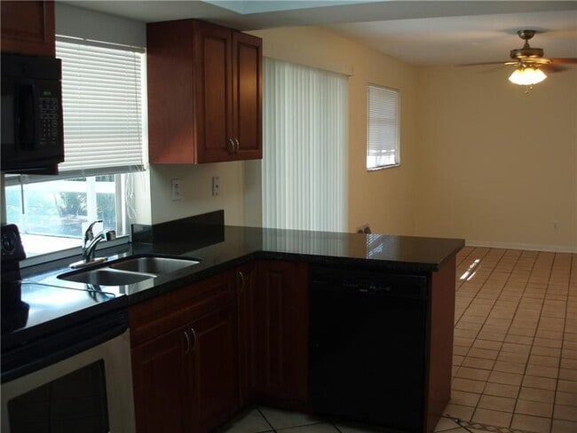 Building Photo - 1460 NW 71st Ave