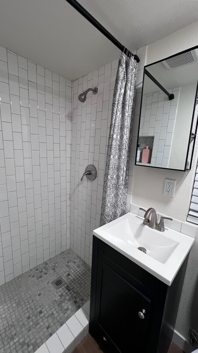 Foto del edificio - 558 S 2nd St