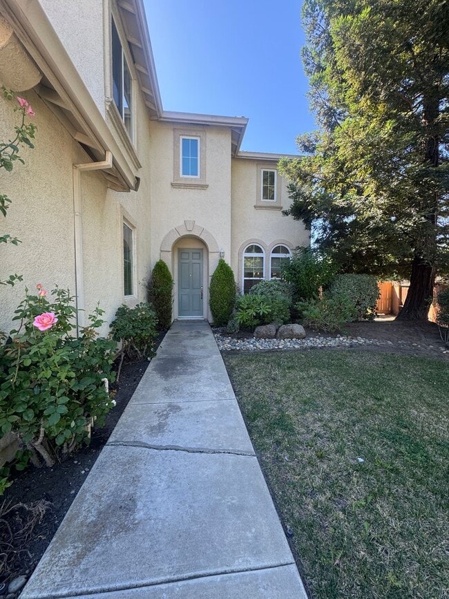 Building Photo - Great Location! 5BD and 3BA in a desirable North Stockton