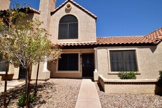 Building Photo - 921 W University Dr