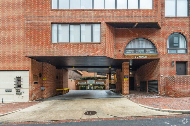 1111 calle 30 noroeste - Oxford at Georgetown