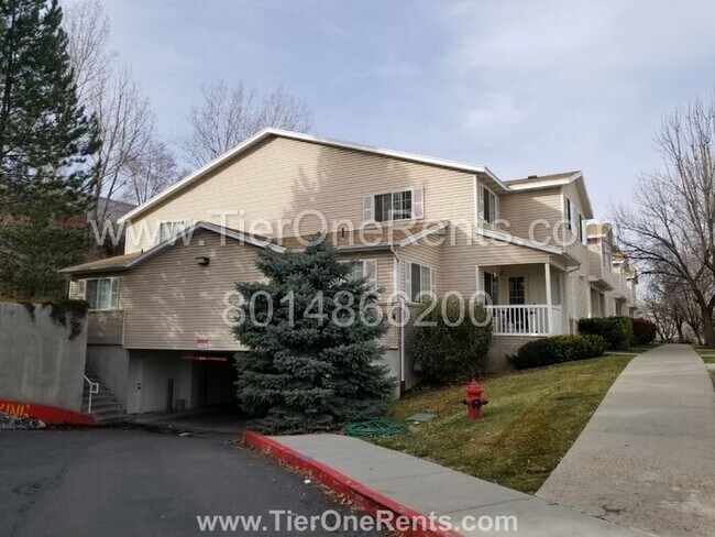 Foto del edificio - This property offers a no deposit option available for qualified renters!!