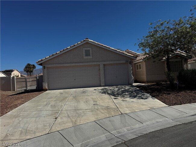 Foto del edificio - 1404 Laughing Larkspur Ave