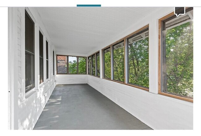 Foto del edificio - 693 Western Ave N