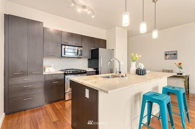 Foto del edificio - 2960 Eastlake Ave E
