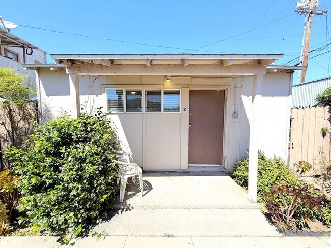 Foto del edificio - 1732 Cabrillo Ave