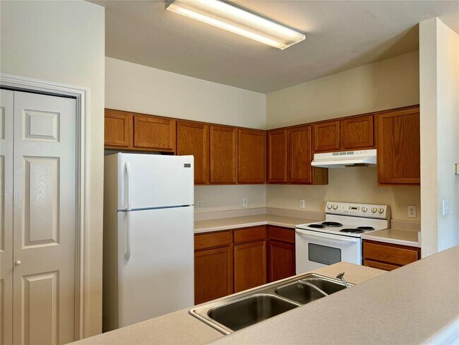 Building Photo - 1717 Constantino Cir