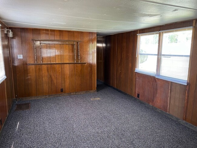 Building Photo - Affordable 2-Bedroom/ 1-Bath Mobile Home -...