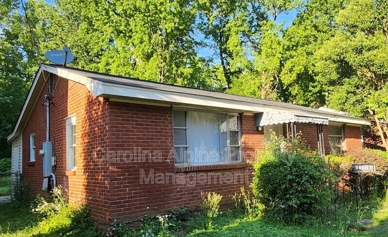 Foto principal - 1733 Finchley Dr