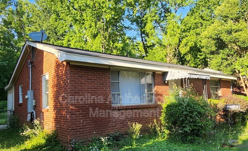 Primary Photo - 1733 Finchley Dr