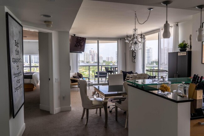 Foto del edificio - 18683 Collins Ave