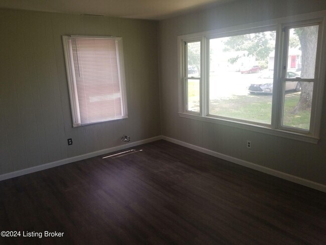 Foto del edificio - 13213 Ashlawn Dr