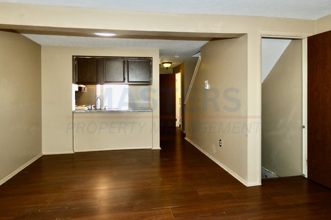 Building Photo - Spacious 2 Bed, 2 Bath Condo in West Toledo