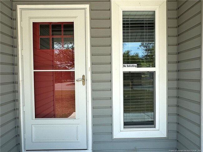 Foto del edificio - 6913 Timbercroft Ln