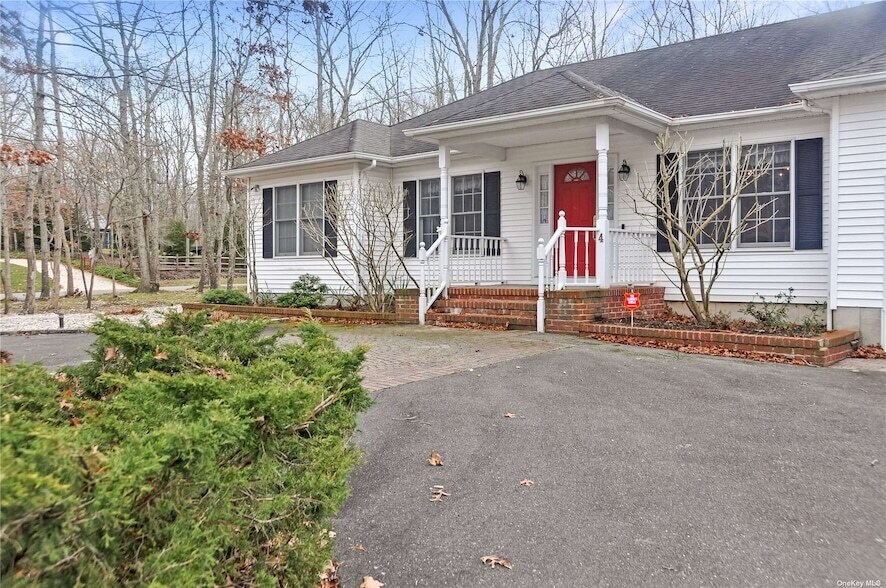Primary Photo - 4 Partridge Dr